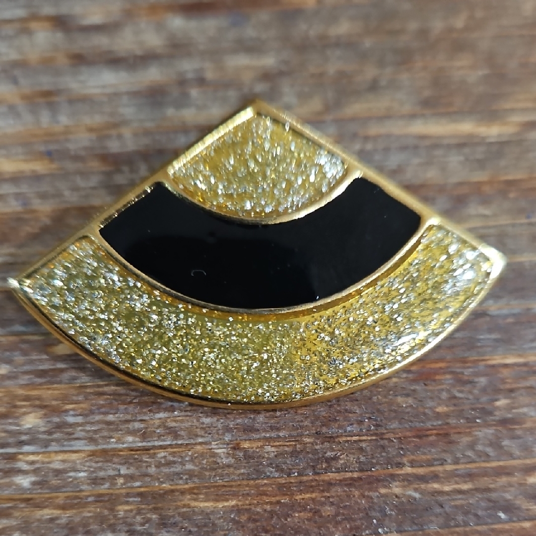 Vintage 18k Goldplated Fan Sparkly Gold And Black Brooch